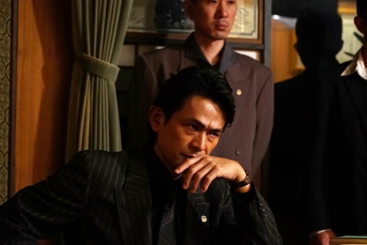 江口洋介、『孤狼の血』若頭役は「新たな名刺代わりの一本」　場面写真解禁