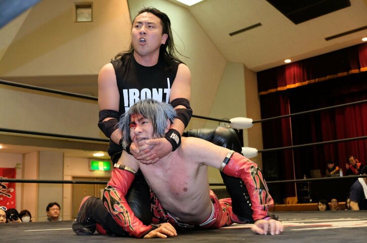 「俺にファンはいない、いるのは仲間だけ」“観客と一番近い王者”木高イサミ