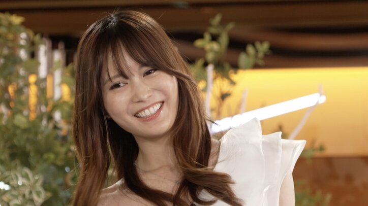 【映像】美人すぎるポーカープロ、東大イケメンを退け“安堵のスマイル”