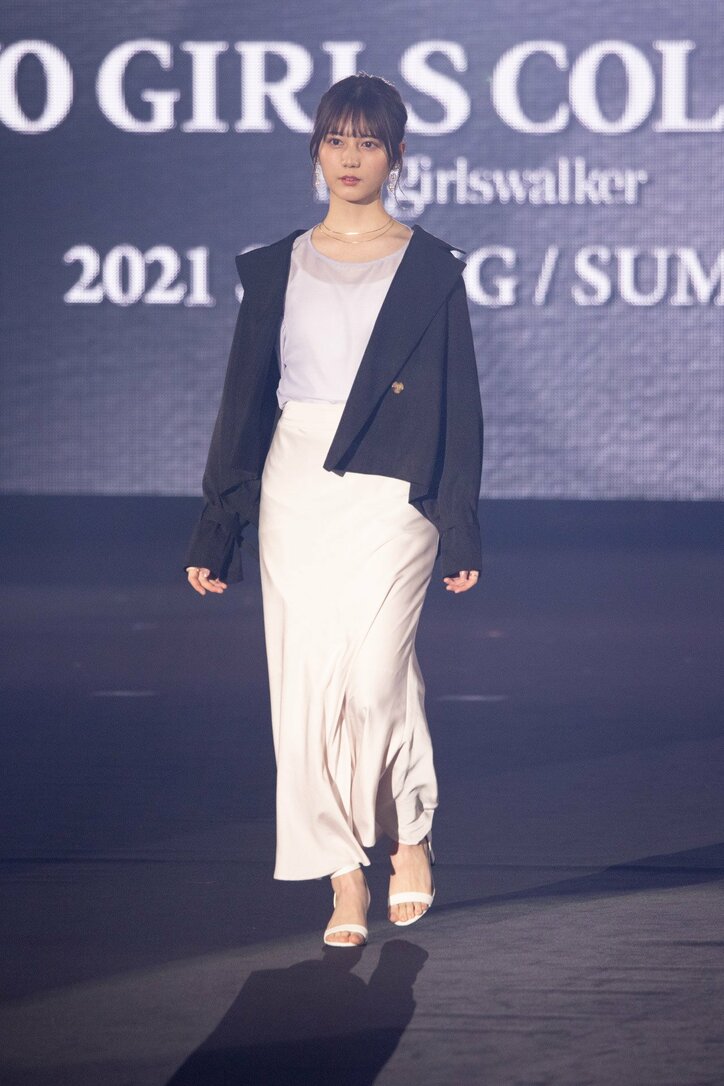 小坂菜緒が美しいうなじを披露！ 日向坂46ファッション誌専属モデル7名が『TGC』に集結