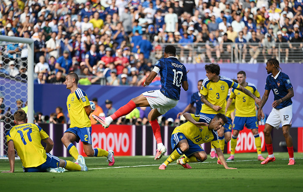 マジで次元違うやん」エンバペのスーパーゴールにスウェーデン全選手