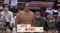 「現役力士よりもデカい」元関脇の人気力士がガチ観戦 “デカすぎる”体に「さすがに目立ちすぎるw」「短パンやん」ファン興奮