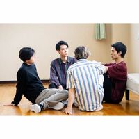 若林拓也、「ドラ恋」で見せるオフなメガネ姿に反響「寝起きのメガネはきゅんです」「より一層好きが増しました」