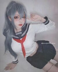 「呪術廻戦」真人が女子高生に!?台湾コスプレイヤー・Mon夢の「じゅじゅさんぽ」再現ショットに反響