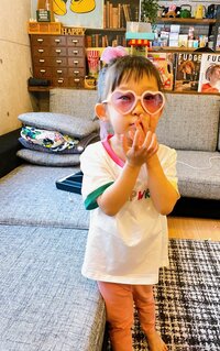 尾形あい『先生に教えてもらった娘の園での様子』