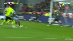 「ほんまえぐいな」「最強じゃね」新時代のエースがゴール量産でファン騒然 GKも反応が遅れる超高速弾丸シュート炸裂に「もう誰も止めれんよ」