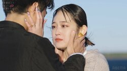 「愛しとるんじゃろ？旦那さんのこと」福岡出身の美人女優と俳優、両想い同士が演じる迫真のキスシーン