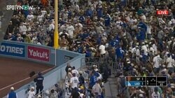 何が起こった？ 大谷翔平の“爆速ホームラン未遂”でまさかの事態に…初球打ちでファン混乱「見れんかった」「もう打ってるやん」