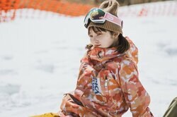 フォロワー100万人超の人気モデル、意中の俳優とスノボデートするも"ぼっち状態"に…「悔しいねぇ1人にさせられて！」と絶叫