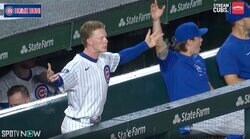 一体、何が起きた！？ 鈴木誠也、豪快アーチ後にハプニング発生… 喜びすぎた同僚の様子がおかしくなる「興奮しすぎw」「いい奴そうだな」