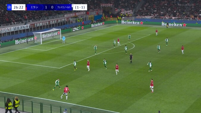 SNS騒然！ ミラン10番の“変態ドリブル”が意味不明すぎる！「なに今のステップw」「無双で笑う」「なんだ今の…」ラボーナで股抜きした瞬間 3枚目