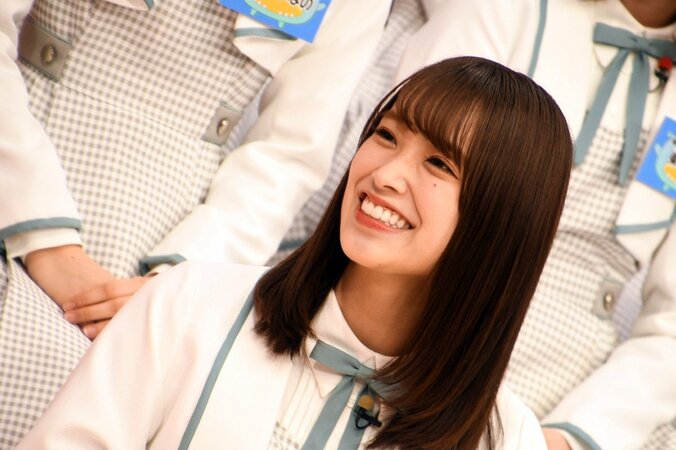 日向坂46、小籔のシゴキで新たな魅力が開花!? 佐々木久美「こんな柿崎初めて見ました」 4枚目