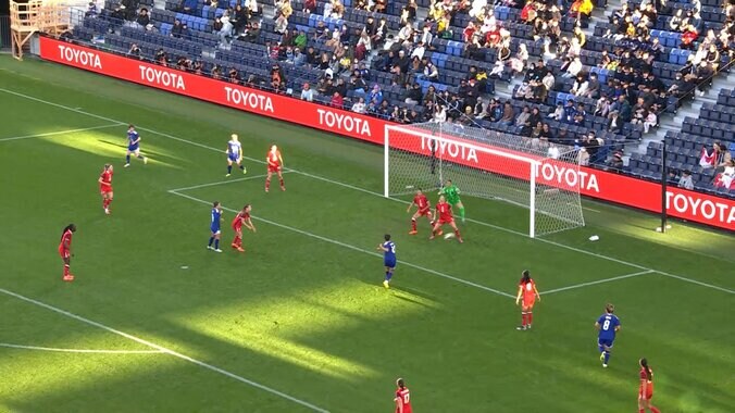 「突き刺したー！」なでしこ谷川萌々子の“パワフルショット先制点”にファン大興奮「別格に上手い」「まだ20歳なんか…」カナダ守備陣は唖然 4枚目