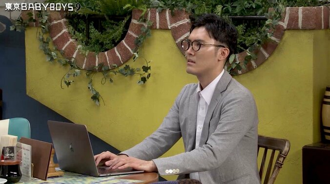 【爆笑シーン #1】コント番組「東京 BABY BOYS 9」を総まとめ！ 年末は緊急生放送で何が起こる？ 8枚目