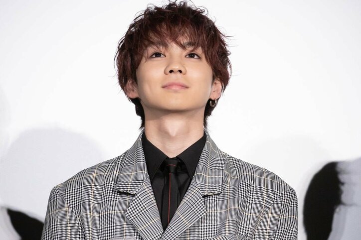 片寄涼太、鈴木伸之、町田啓太、佐野玲於ら“王子たち”が白石聖の似顔絵で対決!『PRINCE OF LEGEND』初日舞台挨拶