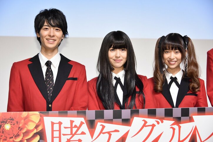 浜辺美波、『賭ケグルイ』続編制作決定をポロリ　森川葵にツッコまれ悶絶「言いたくて言いたくて」