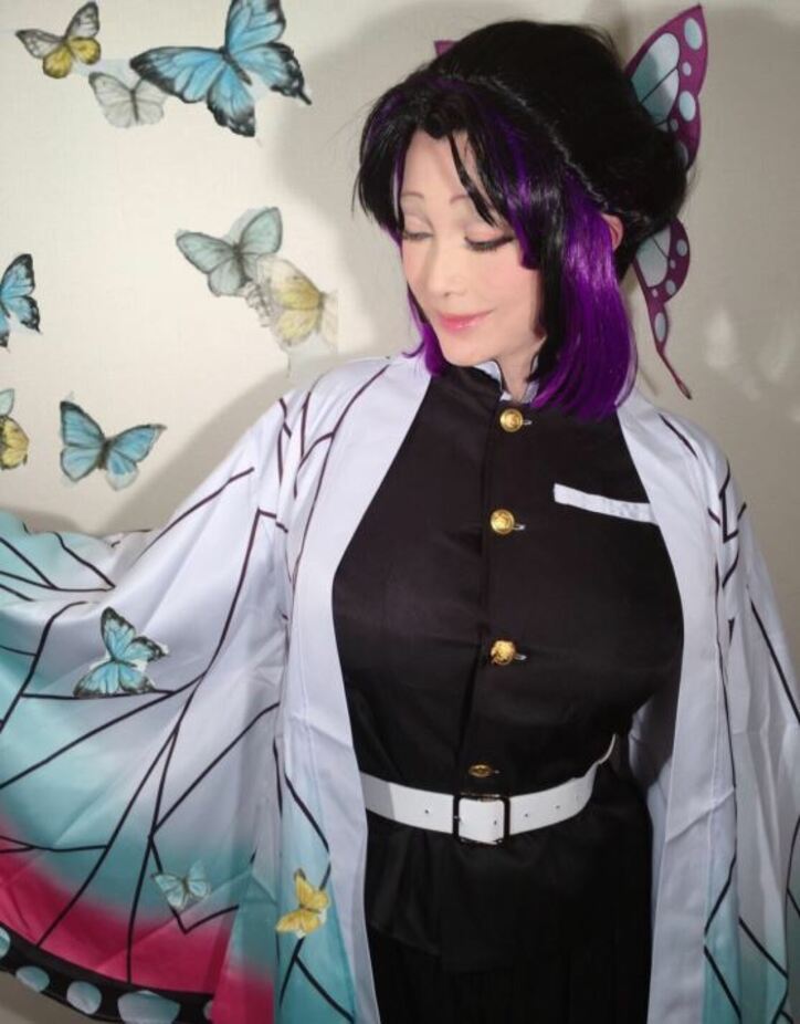 【画像】叶美香「鬼滅の刃」蟲柱・胡蝶しのぶのコスプレ披露