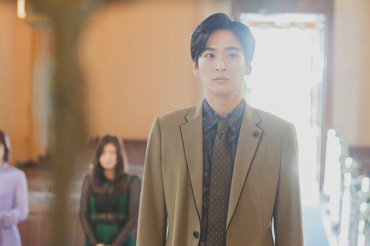 ワイルド系美男子やチャラ系男子も！今までにないタイプの男性たちに視聴者もザワザワ「同い年にいたら絶対好きになっちゃう！」『虹オオカミ』第1話