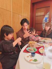 アレクサンダー『ミラコスタで七五三❤️動画 公開しました』