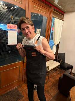 川崎麻世、妻・花音の店で“初寿司握り”「小さな夢がひとつ叶いました」友人から大絶賛