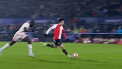 「めっちゃ強っ！」上田綺世、バイエルン相手に復帰ゴール！ シャツを引っ張られても豪快にこじあけた瞬間「あっぱれ」「らしい得点」