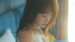 川栄李奈、ホワイトランジェリーに映える美ボディ 1st写真集から先行カット