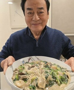 高橋英樹、妻が大量に買ってきた食材で料理「グレーでも美味しかったなあ」