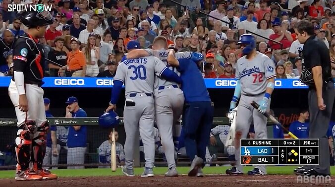 【写真・画像】ド軍戦、バット吹っ飛ぶ“珍プレー”に「大谷もびっくり」 まさかの事態に“次打者”の大谷翔平も驚く　1枚目