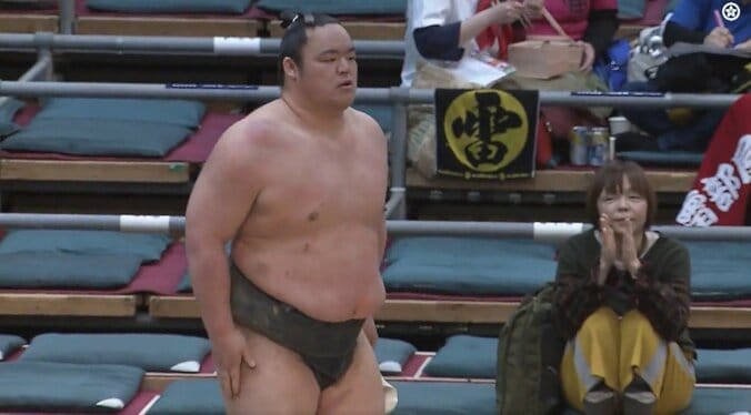 「初日から良い光景が見れた」ベテラン力士、ファンを魅了する“美しい所作“に反響相次ぐ 「見てるだけで気持ちいい」 3枚目