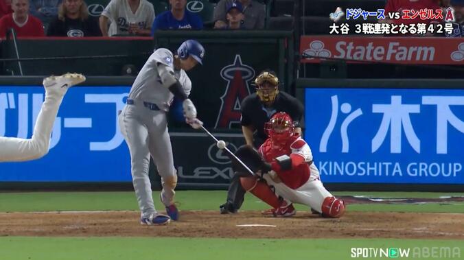 【写真・画像】大谷翔平、詰まってるのに“確信歩き”が話題「これはえぐい」「とんでもねーな」衝撃の一打にファン騒然　1枚目