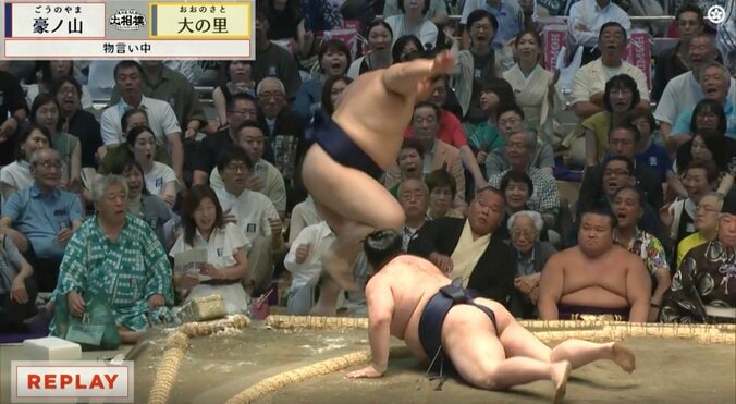 大の里が「めっちゃ飛んだ」 館内騒然…物言いの末、まさかの黒星「勝ったとしてもよくない」横綱らしからぬ取組に苦言も 4枚目