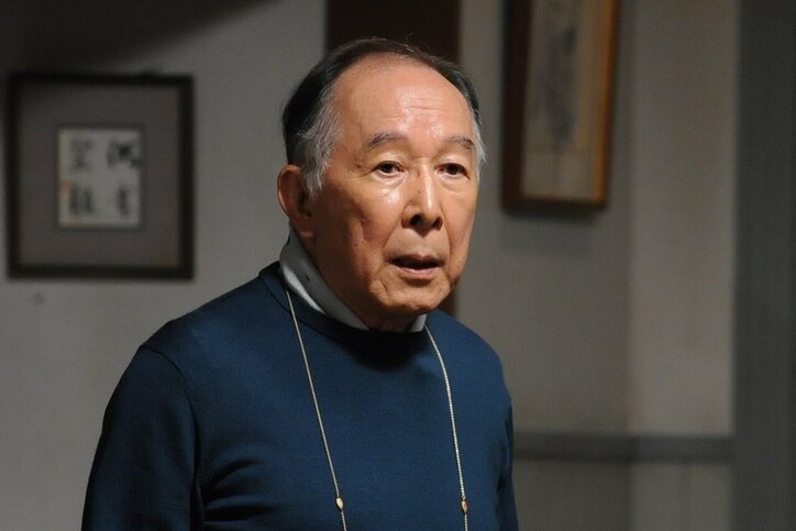 風間俊介が人生初の坊主頭に！浅丘ルリ子がバリカンでバッサリ