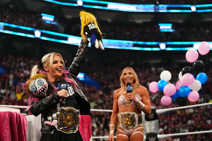 【画像】可愛すぎる！ 1歳ベビーが“禁断ジェスチャー”