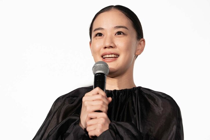 蒼井優の可愛らしい小学生時代　『魔女の宅急便』に憧れ「わたしはキキかもしれない」