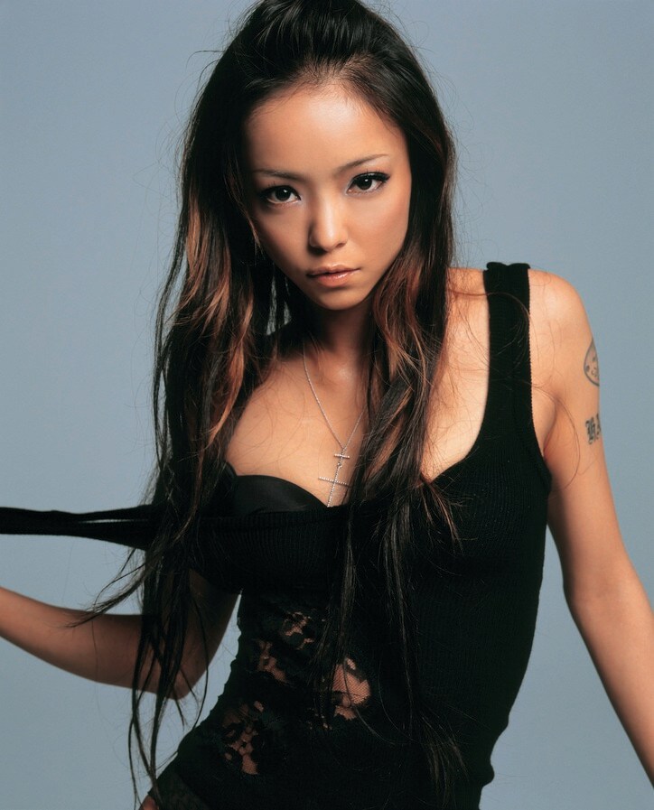 安室奈美恵、ファンが選んだ”名曲ズラリ”「MV総選挙」男女別・世代別のベスト8を発表