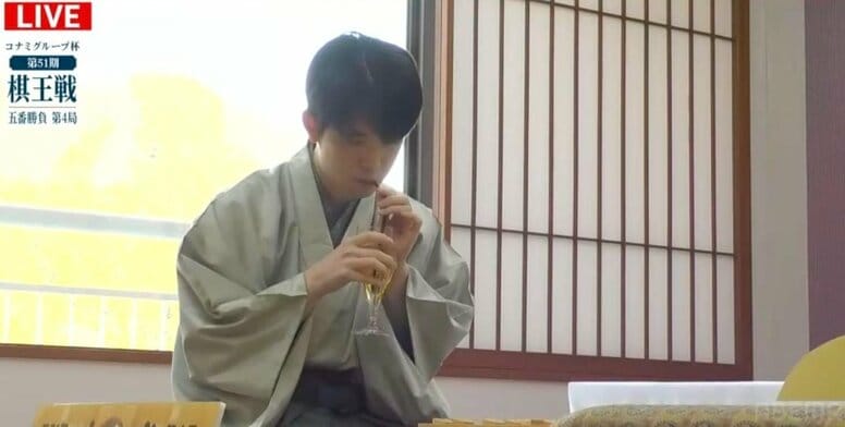 「春らしいわね」藤井聡太棋王のおやつは“うるプル”日光銘菓増田康宏八段は“鬼怒川渓谷”イメージのワイルドスイーツオーダー