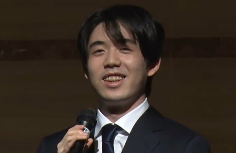 「負けず嫌いの血が騒ぐ」？藤井聡太名人、戦型予想は“苦戦”も「実は当たっていました」ファンは爆笑「名人かわちすぎやろ」「サービス精神発揮」
