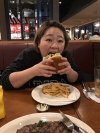 12.8キロリバウンドのやしろ優、ハンバーガーにかぶりつく写真公開「私と逆の事をしたら痩せます」