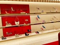 藤あや子『憧れの靴をGET』