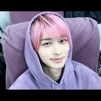 「湧きました」「無敵ピンクに紫フード超可愛い」横浜流星、“ゆりゆり”時代のオフショットを公開しファン歓喜