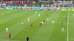日本代表は止められるか？スペイン代表の“ロンド（鳥かご）” 高速パス回しにレフェリーが巻き込まれる