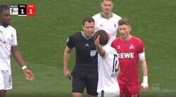 審判ブチギレ！「お前、ちょっと来い」「俺に意見するな」 抗議にメンチ切り→問答無用でイエローカードを突きつけた瞬間　7枚のカードが飛び交う荒れ試合に