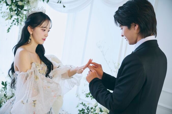 【写真・画像】K-POPアイドルを多数撮影してきた有名カメラマンが芸能人夫婦を撮影、美しすぎる仕上がりに木村カエラも「すごい！」『私たち結婚しました 5』第5話　2枚目