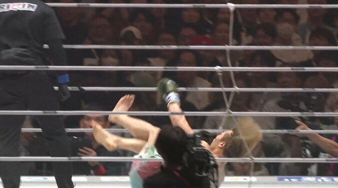 マットに転がるウザ強