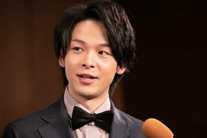 田中圭、白石麻衣とのゴチ共演の感想は「いい匂いする〜」 4枚目