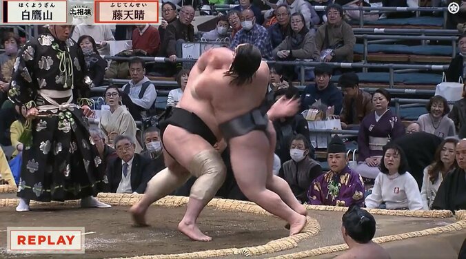 「どんな身体能力だよ」館内が騒然 “腰砕け”状態から驚異の大逆転 「あそこから残れるとかヤバい」 3枚目