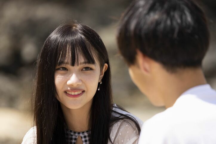 男子たちから猛アピールされる清楚系高1美女・まじゅ、本命は?『恋ステ 2021秋 沖縄』第2話