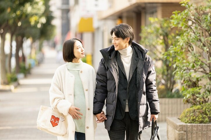 キッチンでイチャイチャ…野村周平＆藤井夏恋の甘い結婚生活に「きゅんきゅん止まらない」の声『会社は学校じゃねぇんだよ 新世代逆襲編』