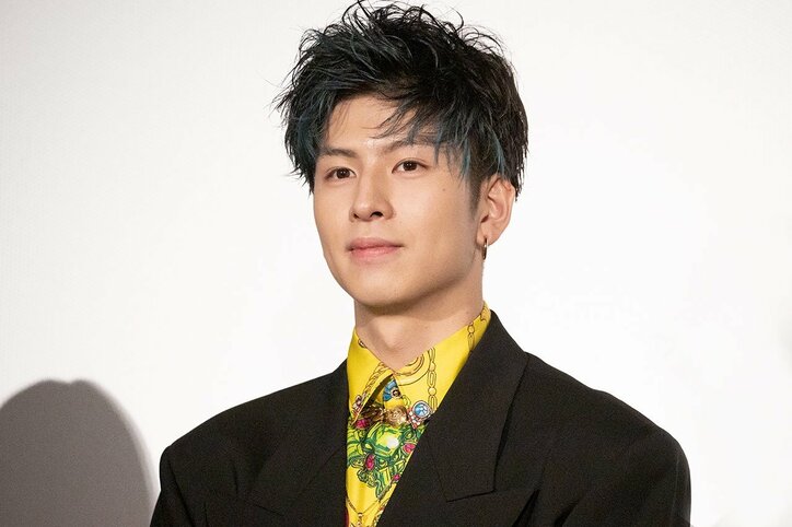 片寄涼太、鈴木伸之、町田啓太、佐野玲於ら“王子たち”が白石聖の似顔絵で対決!『PRINCE OF LEGEND』初日舞台挨拶