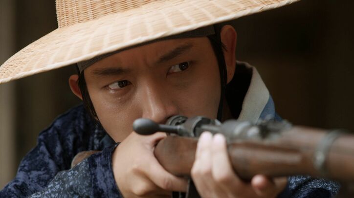 イ・ジュンギ主演、朝鮮王朝末期に生きた男の愛と運命を描く『朝鮮ガンマン』